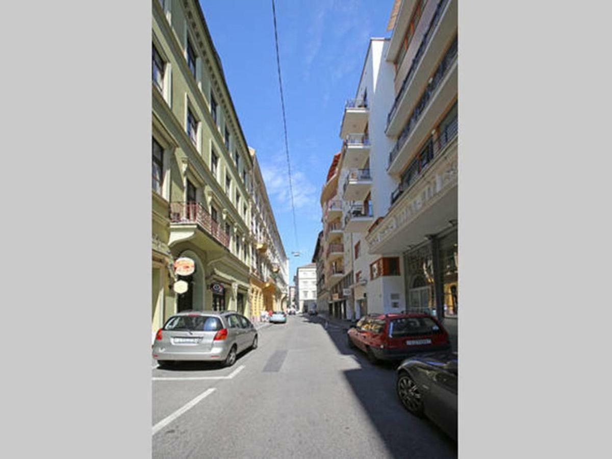 Downtown Garden Isle In Urban Style-Free Parking Apartment Budapesta Exterior foto