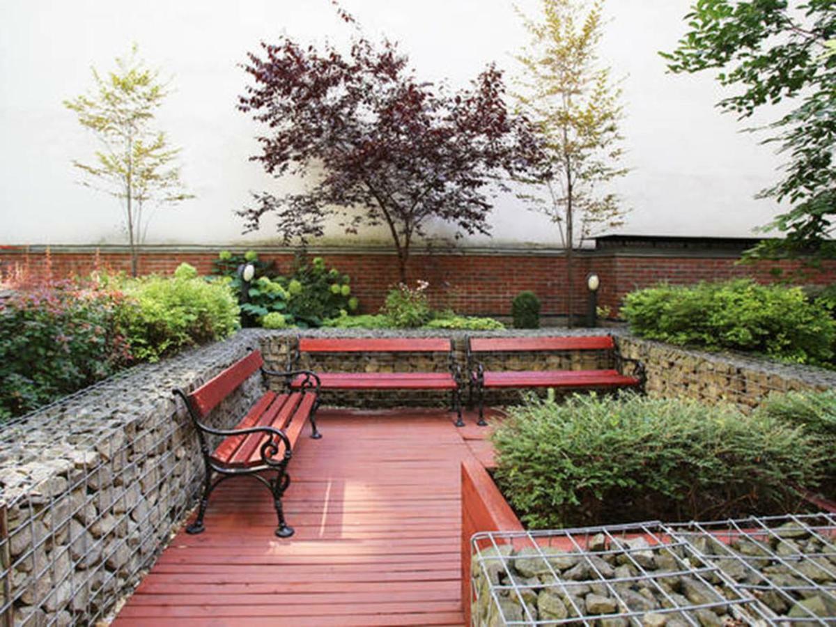 Downtown Garden Isle In Urban Style-Free Parking Apartment Budapesta Exterior foto