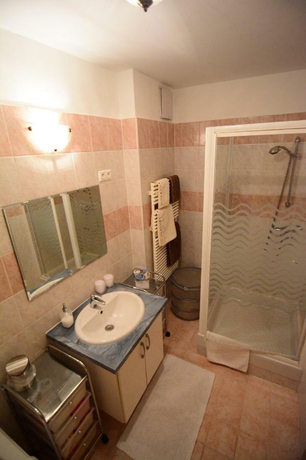 Downtown Garden Isle In Urban Style-Free Parking Apartment Budapesta Exterior foto